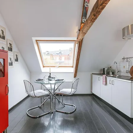 Huswell - Cozy Retro In The Heart Of Lejlighed *